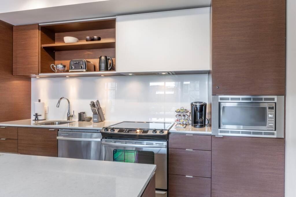Clean 3Rd Floor Executive 1 Bedroom Apt In Old Town China Town Victoria Esterno foto